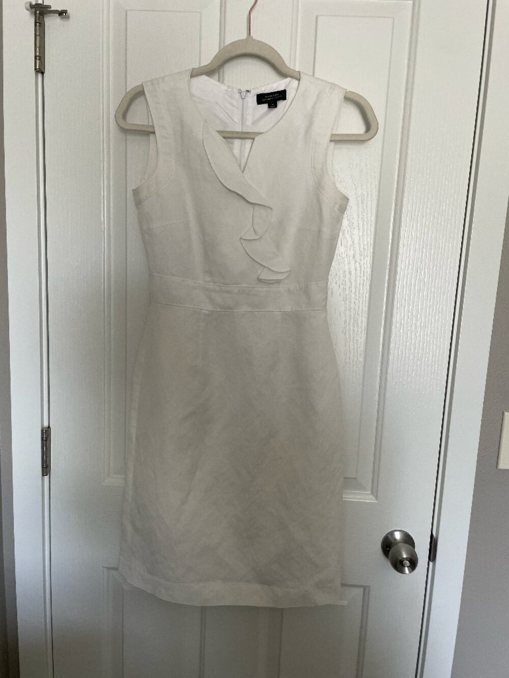 Tahari Arthur S. Levine White Linen Blend Ruffle Dress | size 2